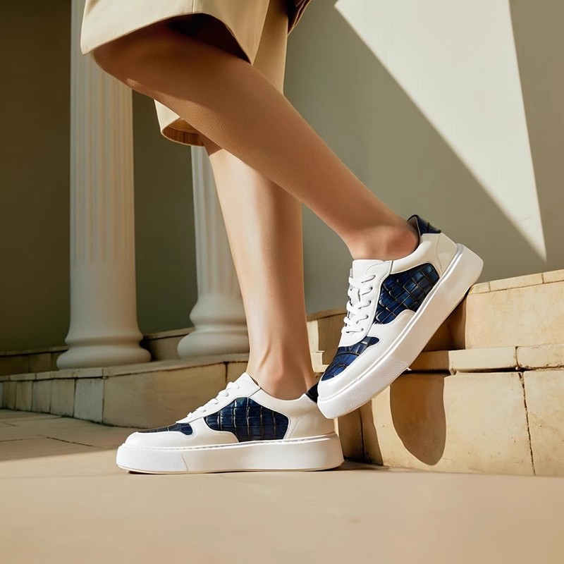 heeb0118708e74bce844e22136c33a3bcr